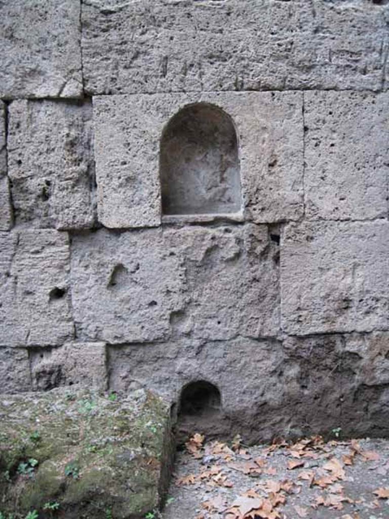 Pompeii  Porta di Stabia or Stabian Gate. September 2010. Two niches in east wall of gate. Photo courtesy of Drew Baker.