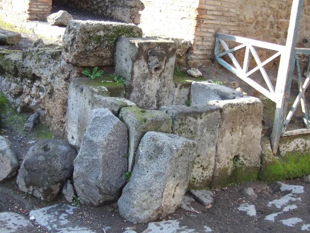 I.13.10 Pompeii.  December 2005. Fountain outside I.13.10