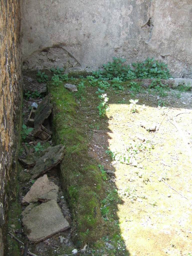 Fountain in Gladiators Barracks? May 2006. South side of room.