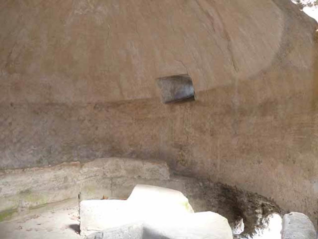 Castellum Acquae Pompeii. May 2010. Domed roof of water tower.