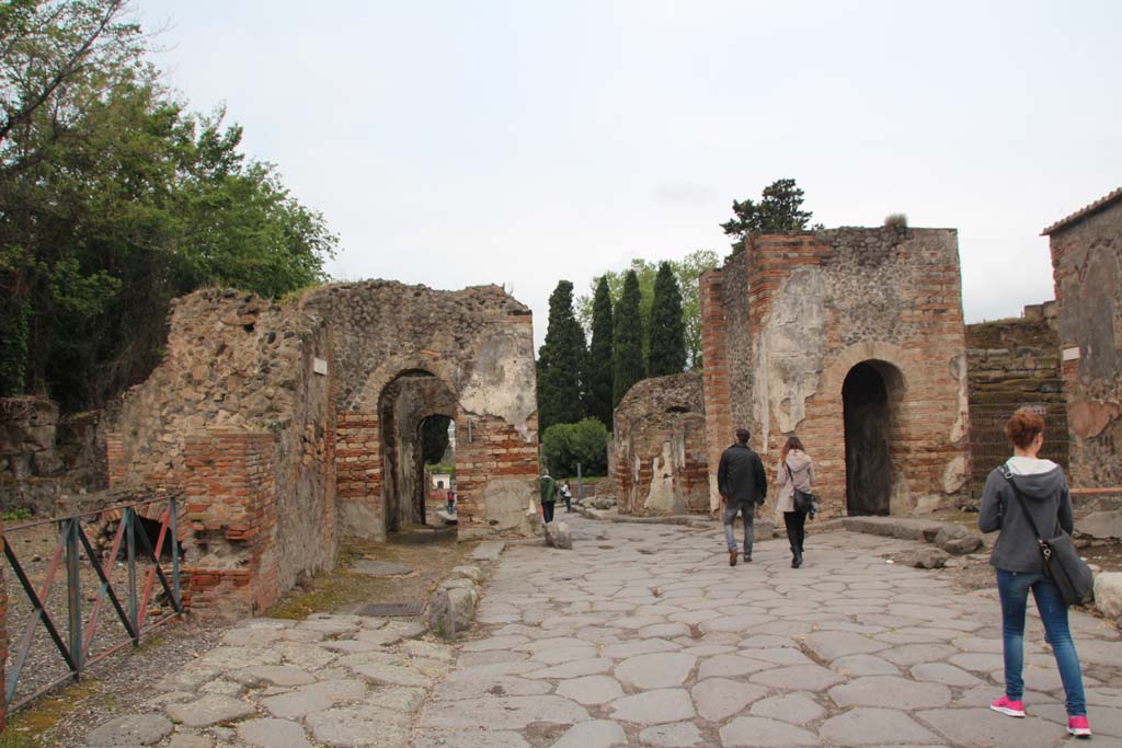 Porta Ercolano or Herculaneum Gate. April 2014. Looking north on Via Consolare, through Gate from inside the city.
Photo courtesy of Klaus Heese.
