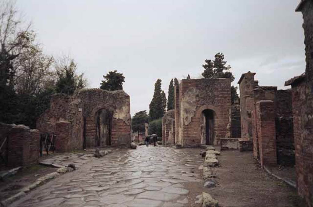 Porta Ercolano or Herculaneum Gate. May 2010. Looking north from inside the city.
Photo courtesy of Rick Bauer.
