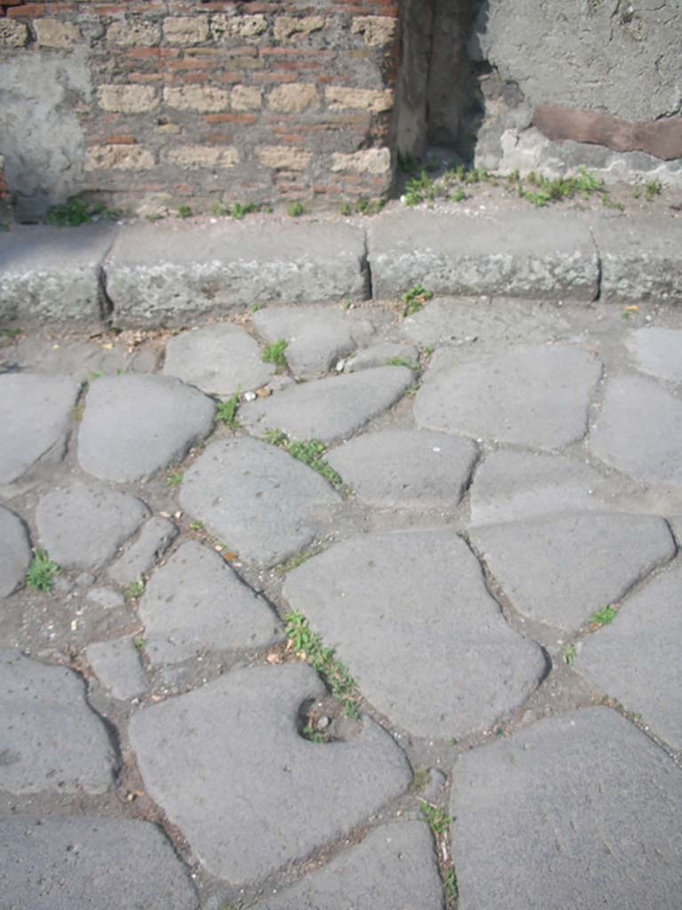 Porta Ercolano or Herculaneum Gate, Pompeii. May 2010. 
Looking east from hole in centre of roadway in line with “portcullis”. Photo courtesy of Ivo van der Graaff.

