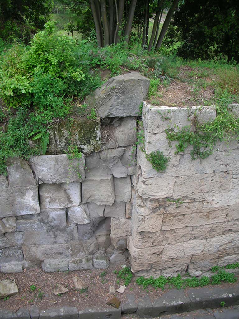 Nola Gate, Pompeii. May 2010. Looking towards north wall. Photo courtesy of Ivo van der Graaff