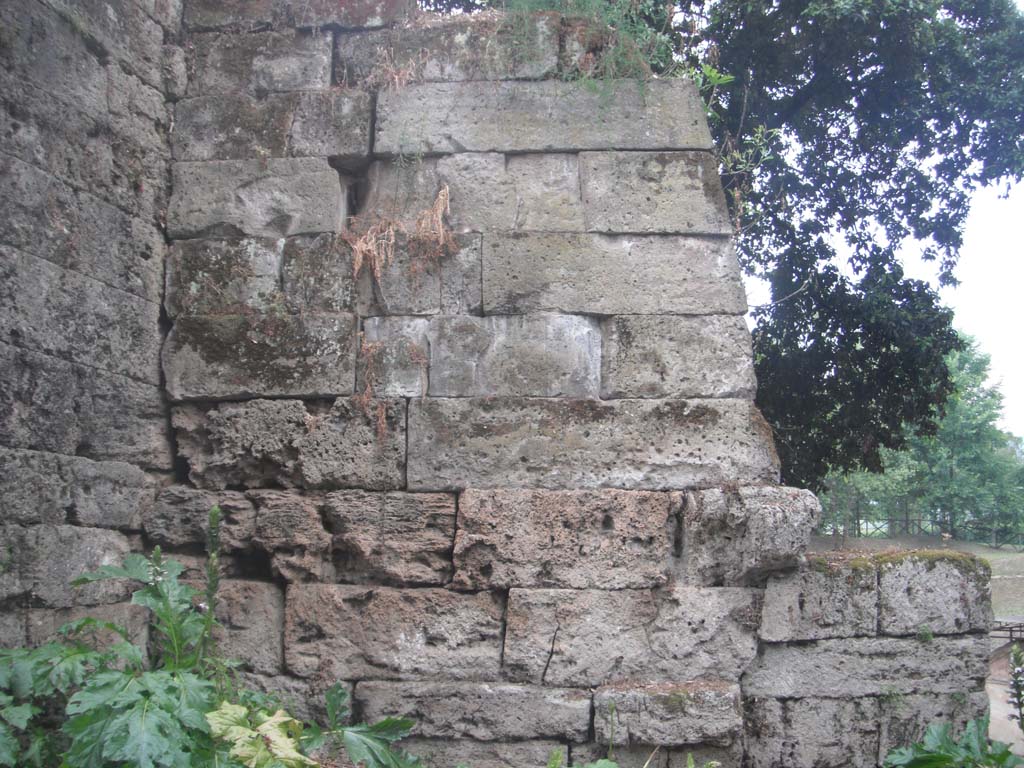 Nola Gate, Pompeii. May 2011. Looking towards north side at east end. Photo courtesy of Ivo van der Graaff.