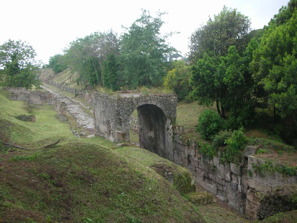 Nola Gate, Pompeii. May 2010. Looking west from upper south side towards Via di Nola. Photo courtesy of Ivo van der Graaff.