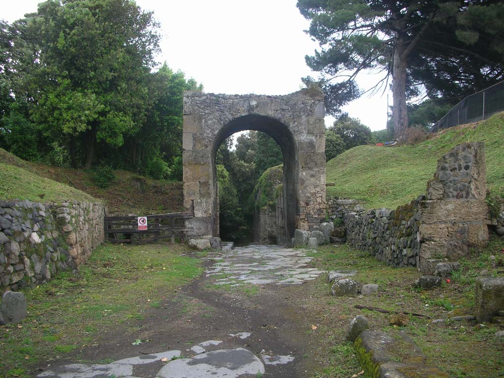 Nola Gate, Pompeii. May 2010. Looking east from Via di Nola. Photo courtesy of Ivo van der Graaff.