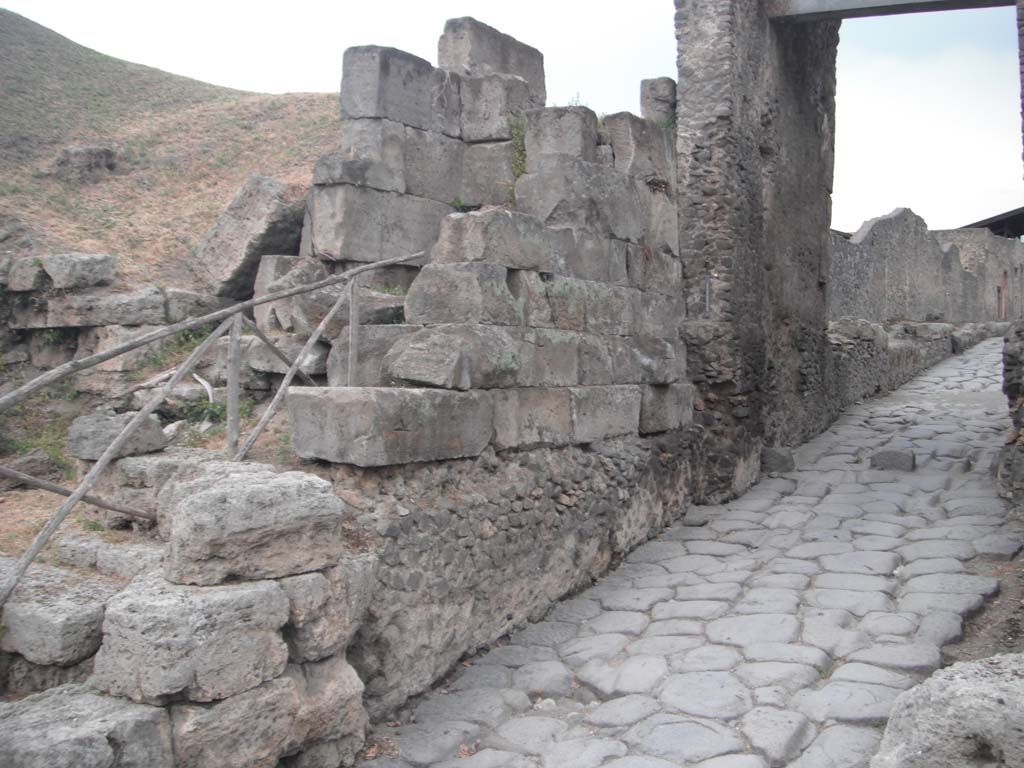 Porta di Nocera or Nuceria Gate, Pompeii. May 2011. West side of gate. Photo courtesy of Ivo van der Graaff.