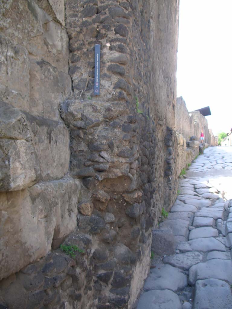 Porta di Nocera or Nuceria Gate, Pompeii. May 2010. 
West side of gate. Photo courtesy of Ivo van der Graaff.
