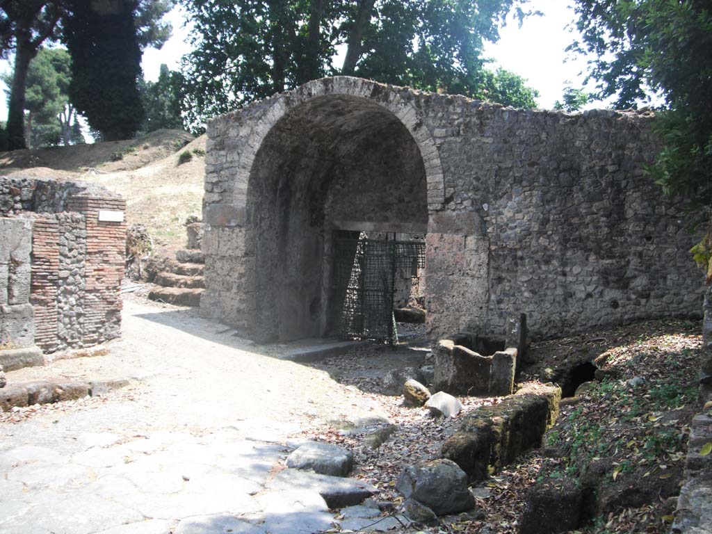 Porta Stabia, Pompeii. May 2011. Looking south-east towards Gate, from Via Stabiana. Photo courtesy of Ivo van der Graaff.