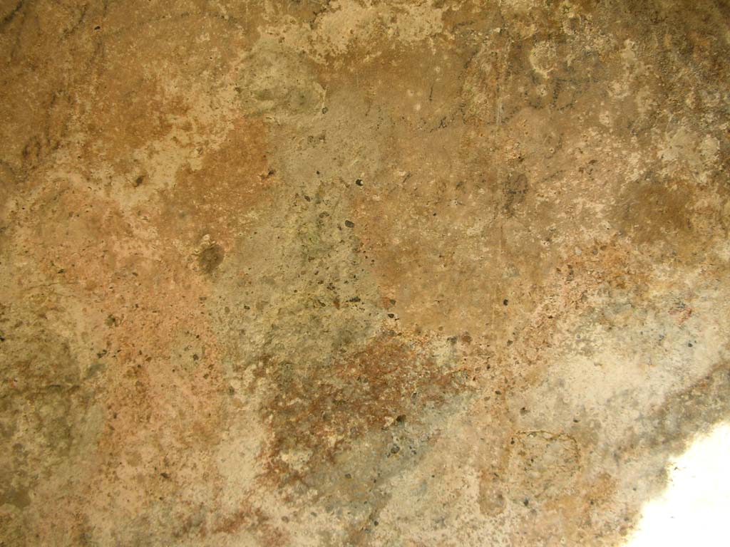 Porta Stabia, Pompeii. May 2010. East wall of interior of niche. Photo courtesy of Ivo van der Graaff.