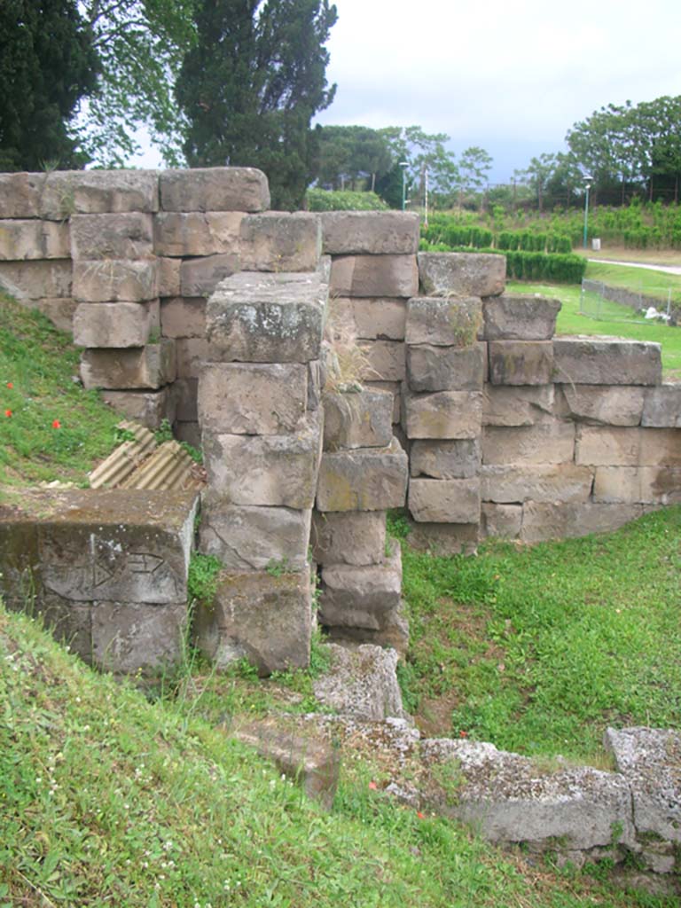 Vesuvian Gate Pompeii. May 2010. Looking north in upper area. Photo courtesy of Ivo van der Graaff.