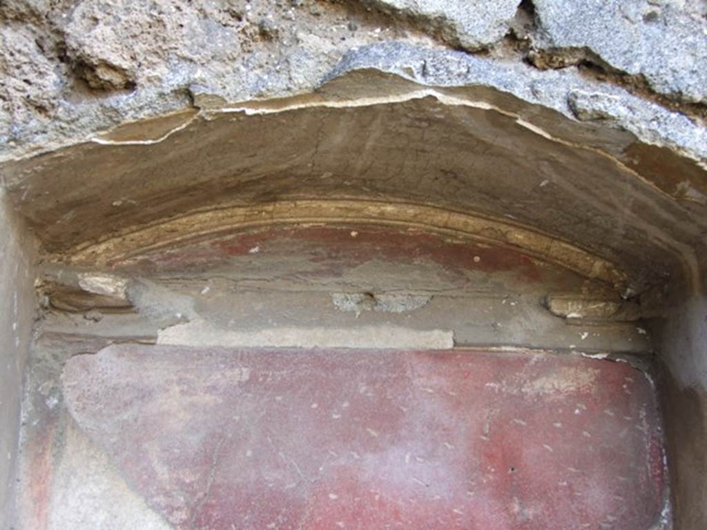 IX.9.13 Pompeii. March 2009. Room 6, detail of lararium niche. 