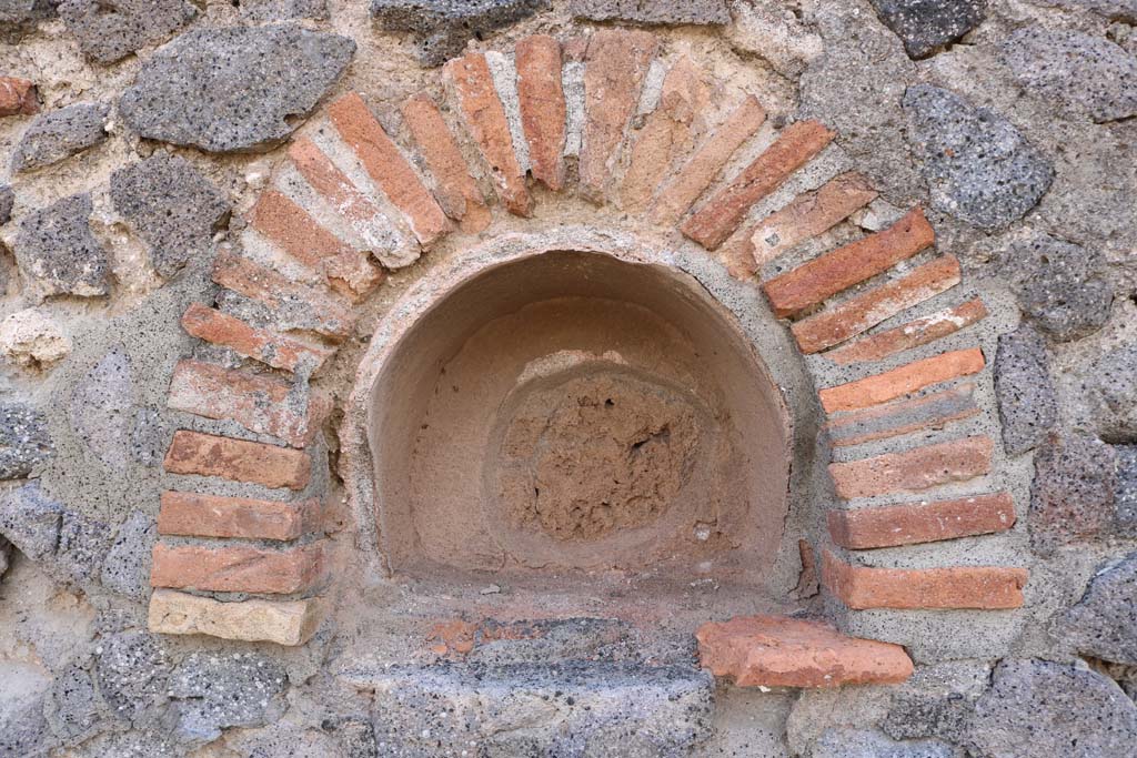 VI.14.16 Pompeii, December 2018. Niche in west wall. Photo courtesy of Aude Durand.
According to Boyce, in the west wall of the main room is an arched niche (h.0.31, w.0.41, d.0.26, h. above floor 1.45).
See Boyce G. K., 1937. Corpus of the Lararia of Pompeii. Rome: MAAR 14.(p.52, no.198).

