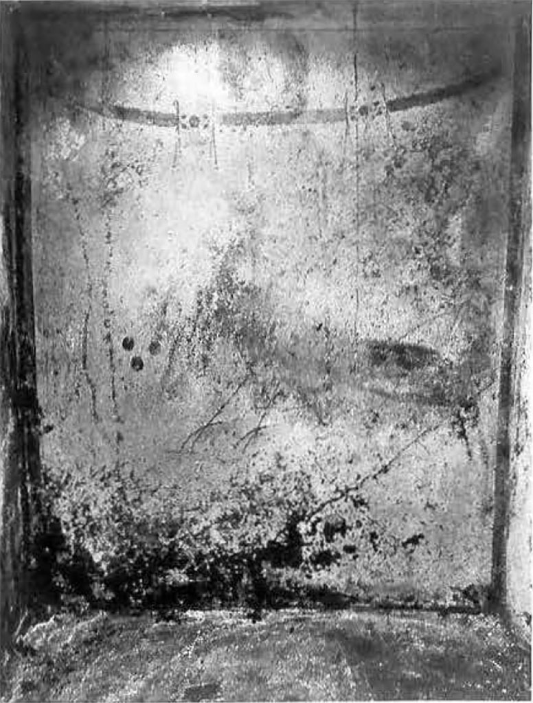 VI.16.36 Pompeii. Lararium (b) on south wall of peristyle. Painting in niche was very faded.
On each of the three interior walls a bird is depicted under a garland. 
On the upper edges of the side walls, branches with pomegranates are painted near the niche opening. 
The ceiling is decorated with colored dots. Two clay lamps were found in the aedicule.
See Fröhlich, T., 1991. Lararien und Fassadenbilder in den Vesuvstädten. Mainz: von Zabern. (p.282, L76, Picture 39,3).

