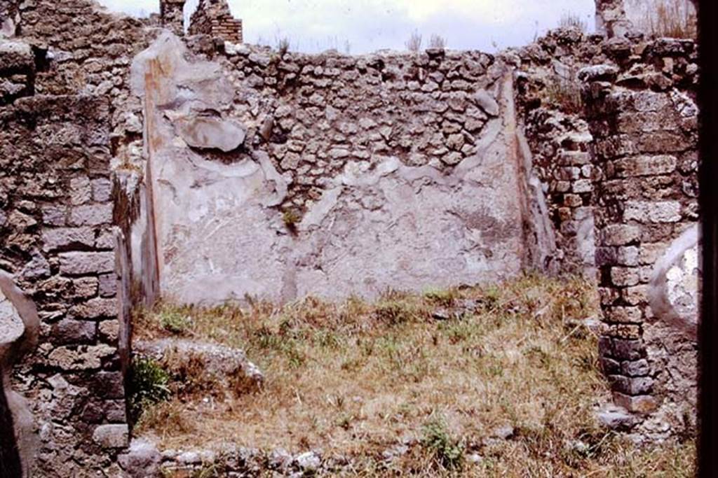 PL.2. Pompeii? 1972. Photo by Stanley A. Jashemski. From where ?
Source: The Wilhelmina and Stanley A. Jashemski archive in the University of Maryland Library, Special Collections (See collection page) and made available under the Creative Commons Attribution-Non Commercial License v.4. See Licence and use details.
J72f0149  
