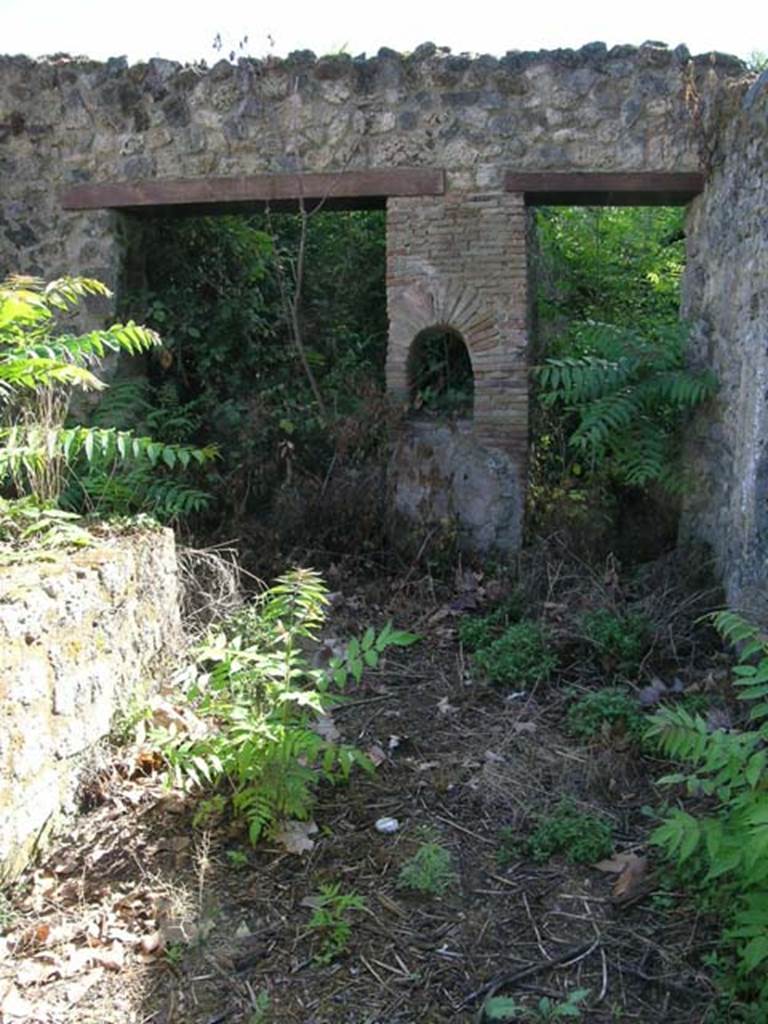 I.1.2 Pompeii. June 2006. Looking east from entrance. Photo courtesy of Nicolas Monteix.