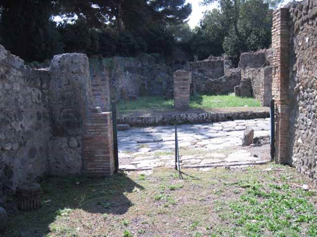 I.1.3 Pompeii. September 2010. Looking west from entrance room, towards Via Stabiana. Photo courtesy of Drew Baker.
