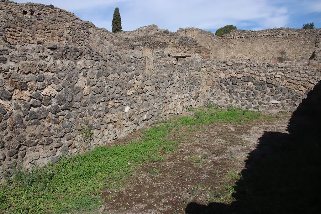 I.2.5 Pompeii. October 2024. Looking towards north wall and north-east corner. Photo courtesy of Klaus Heese.