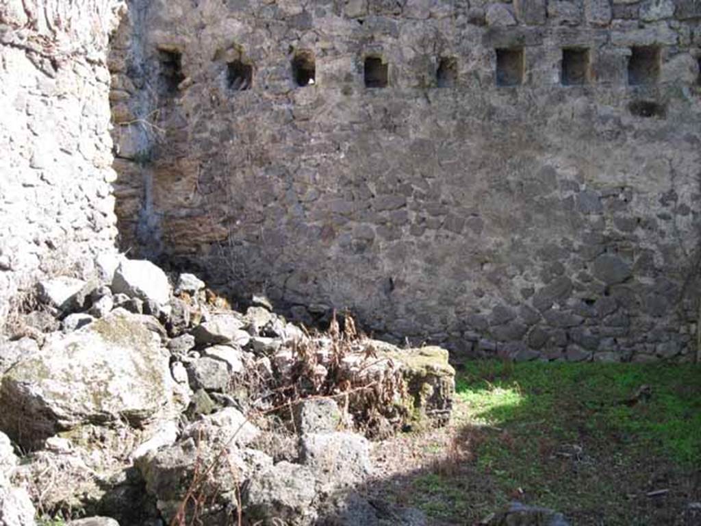 I.2.10 Pompeii. September 2010. South wall of kitchen area. Photo courtesy of Drew Baker