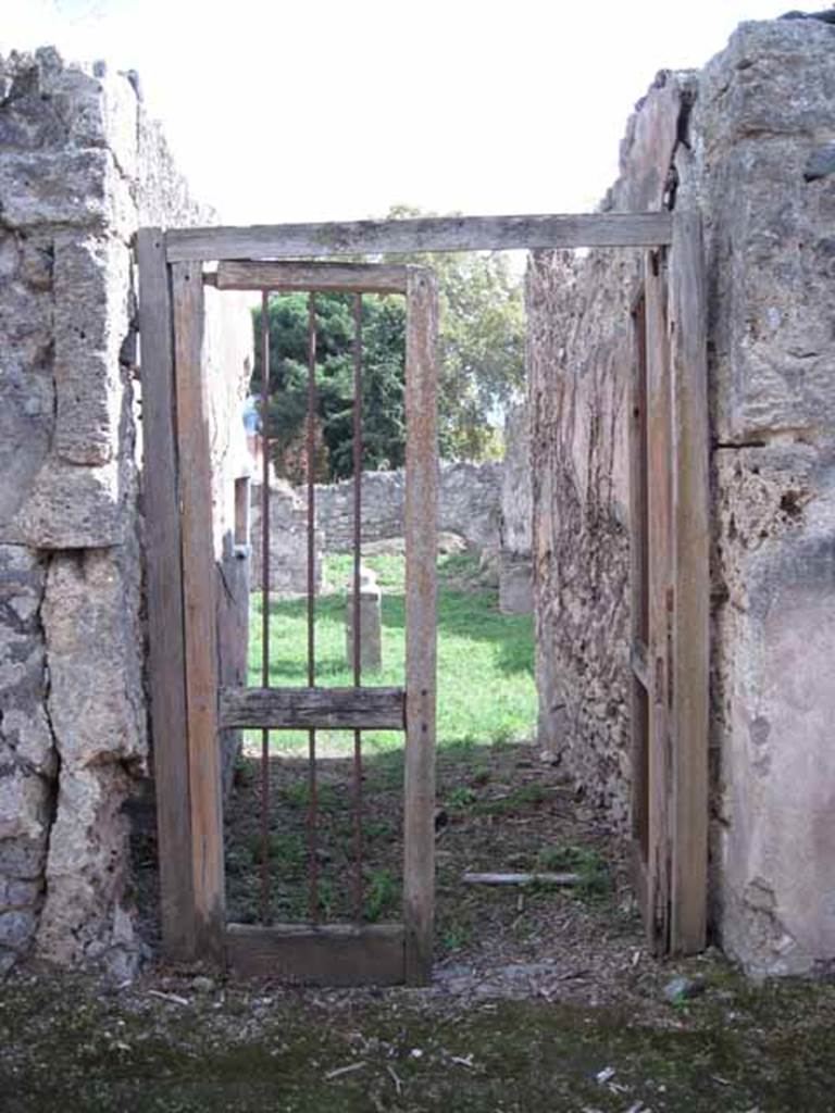 I.2.17 Pompeii. September 2010. Entrance doorway, looking south.
Photo courtesy of Drew Baker.
