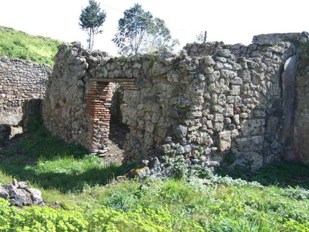 I.2.20 Pompeii.  March 2009.  Looking south east across garden area towards kitchen.