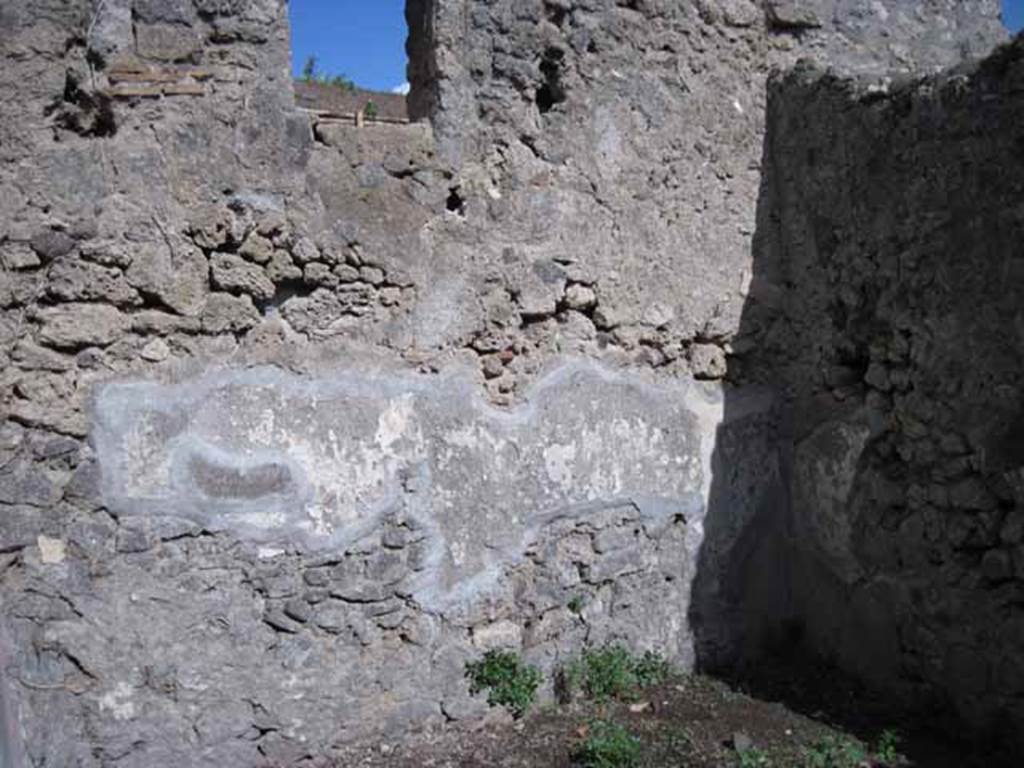 I.2.22 Pompeii. September 2010. Room 4, east wall and south-east corner.
Photo courtesy of Drew Baker.
