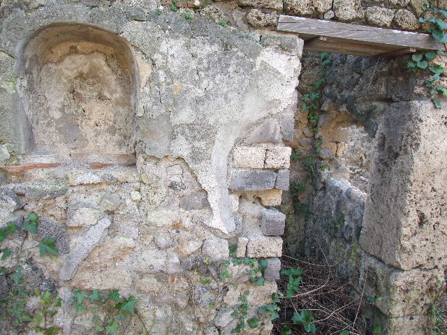 I.2.24 Pompeii. September 2010. Detail of niche on south wall. Photo courtesy of Drew Baker.
