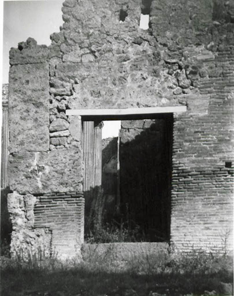 Vicolo del Conciapelle, north side, Pompeii. View of the excavations at Pompeii in May 1873.
Looking towards entrance doorways of I.2.29, on left, and I.2.28, in centre, and I.2.27 right with support during excavation.
See Overbeck J., 1875. Pompeji in seinen Gebuden, Alterthmen und Kunstwerken. Leipzig: Engelmann, p. 34.

