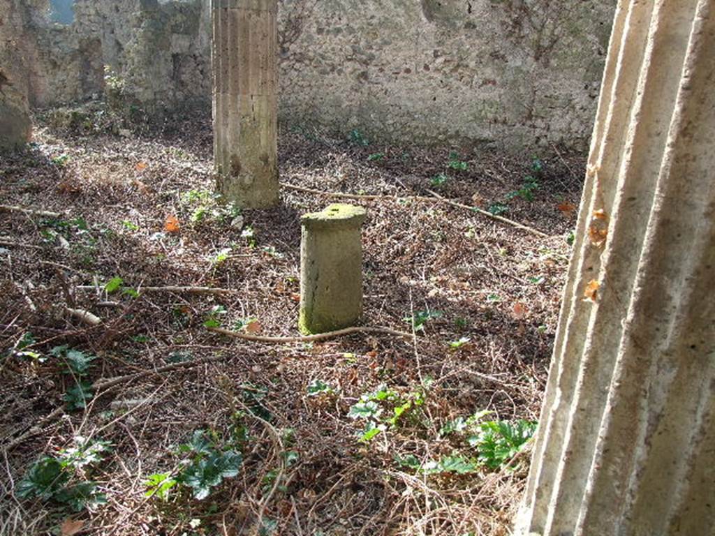 I.2.28 Pompeii. December 2006. Impluvium in Tetrastyle Atrium.