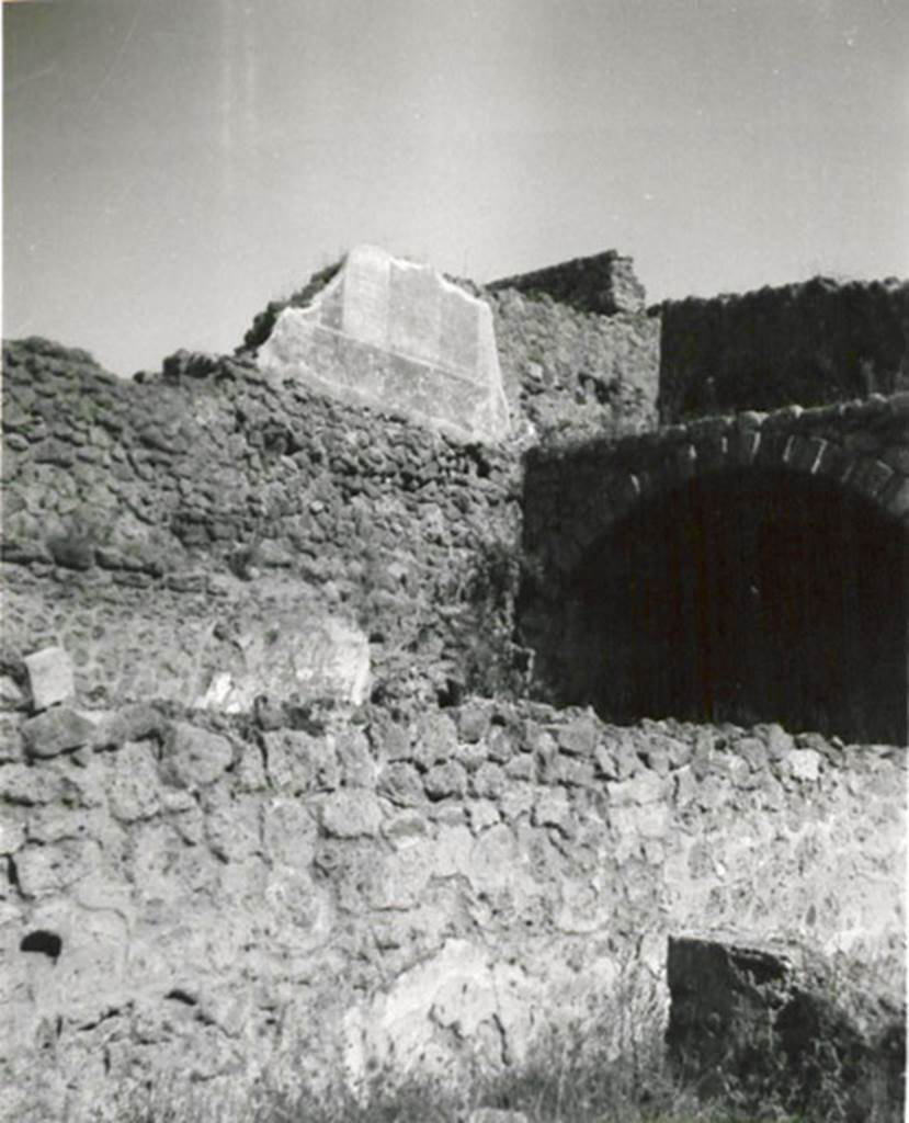 I.3.6 Pompeii. 1935 photograph taken by Tatiana Warscher. Warscher wrote 
I.3.6 A destra, cioe sopra alla stanza a volta, i resti del muro del primo piano rivestiti di stucco con pochi avanzi di pittura.
(translation: To the right, above the vaulted room, there are remains of a first floor room covered in stucco with a few remains of paintings.
See Warscher, T, 1935: Codex Topographicus Pompejanus, Regio I, 3: (no.15), Rome, DAIR, whose copyright it remains.  
