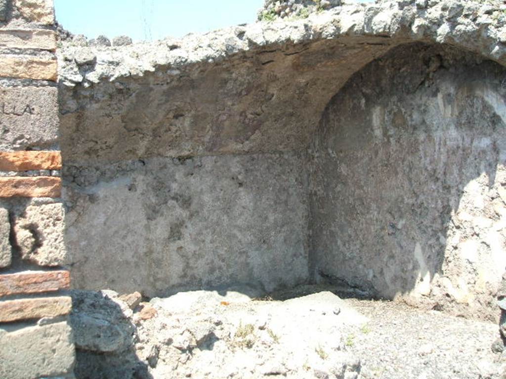 I.3.6 Pompeii. May 2005. Looking towards vaulted room on north side of shop, from the entrance doorway.