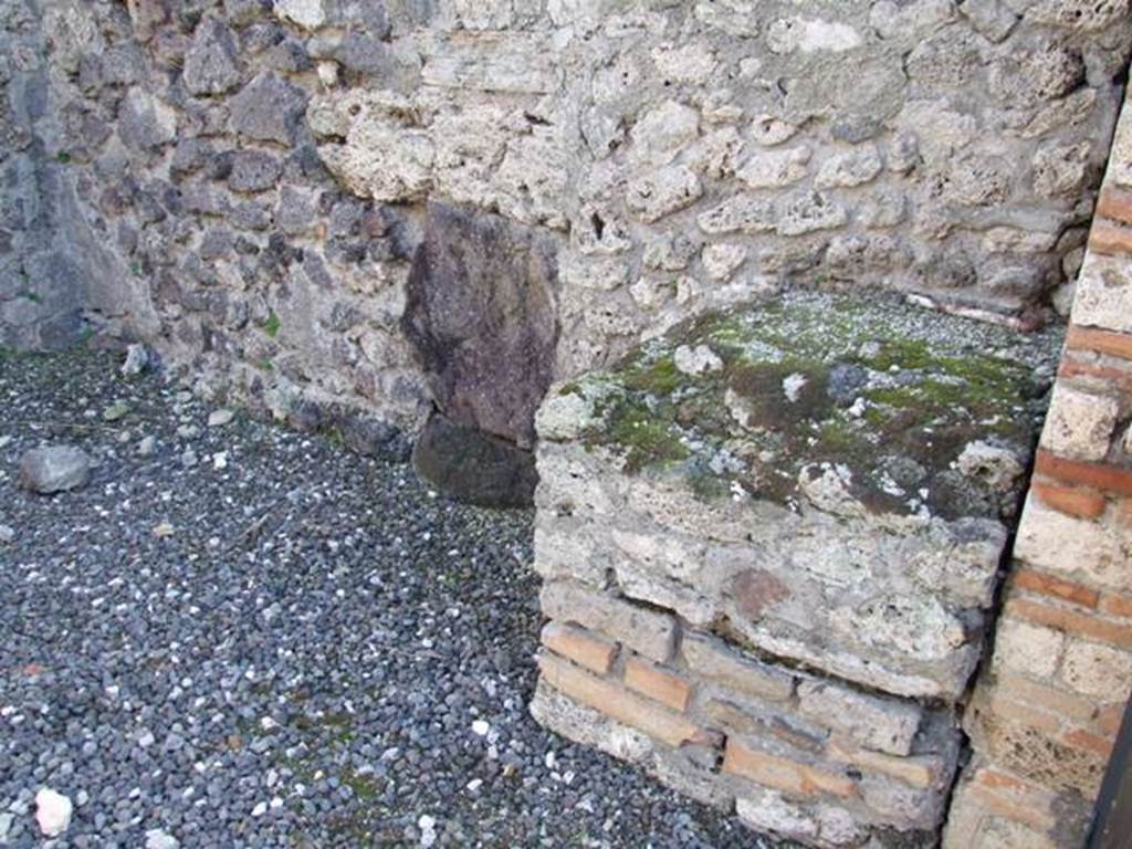 I.3.7 Pompeii. December 2007. South wall and podium in south-west corner next to entrance.