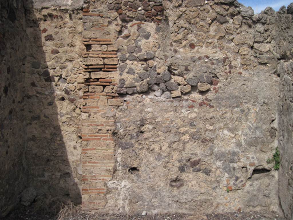 I.3.7 Pompeii. September 2010. North wall of shop. Photo courtesy of Drew Baker.