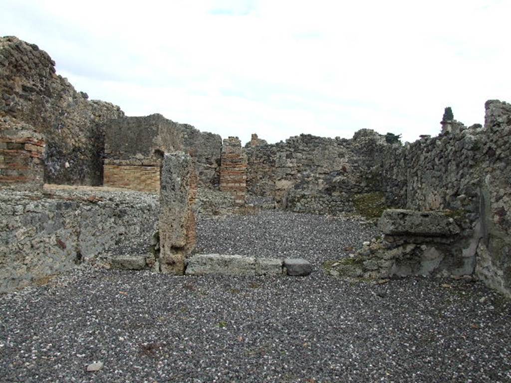 I.3.10 Pompeii. December 2006. Looking east from entrance.