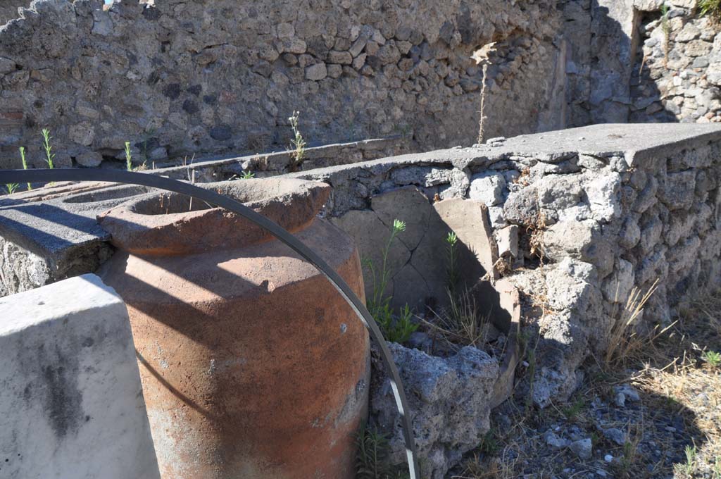 I.3.11 Pompeii. July 2017. Looking north towards counter.
Foto Annette Haug, ERC Grant 681269 DÉCOR.
