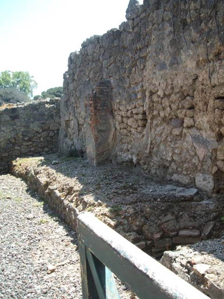 I.3.16 Pompeii. May 2005. West wall looking south.