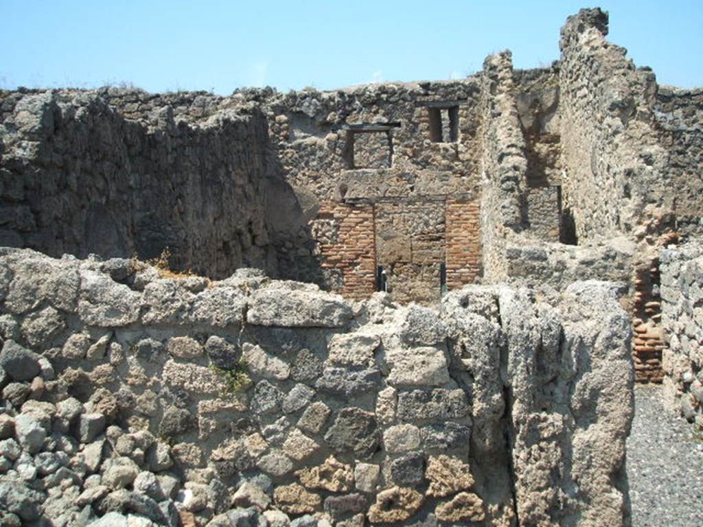 I.3.16 Pompeii. May 2005. Looking north towards entrance.

