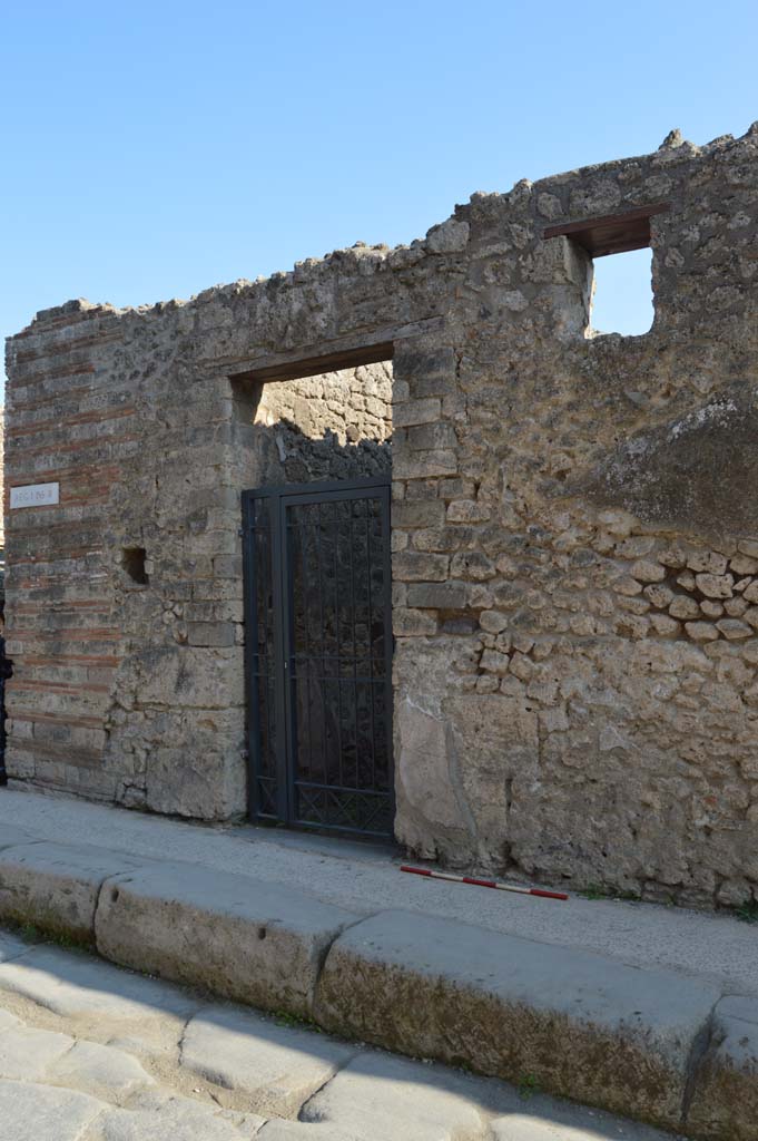 I.3.24 Pompeii. October 2017. Looking towards entrance doorway.
Foto Taylor Lauritsen, ERC Grant 681269 DCOR.
