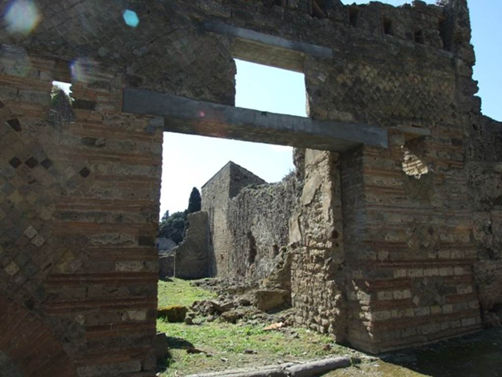 I.3.27 Pompeii. March 2009. Looking west to entrance doorway. 