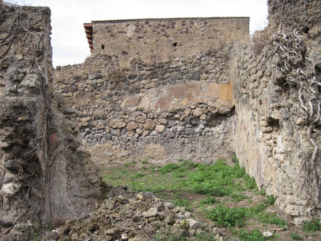 I.3.30 Pompeii. September 2010. Room 5, looking north through doorway of triclinium room in north-west corner of peristyle. Photo courtesy of Drew Baker.