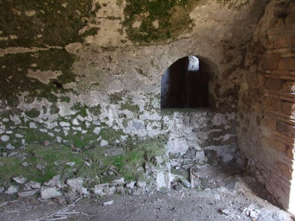 I.3.31 Pompeii.  March 2009.  East side of entrance room.