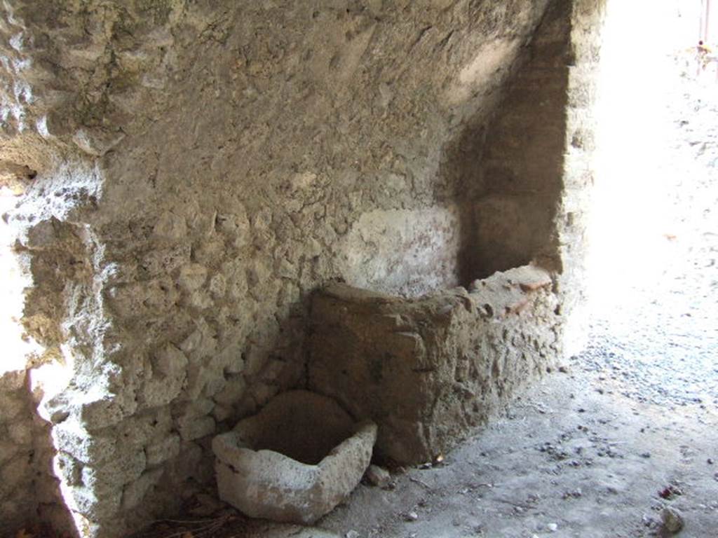 I.3.31 Pompeii.  September 2005.West side of entrance room.