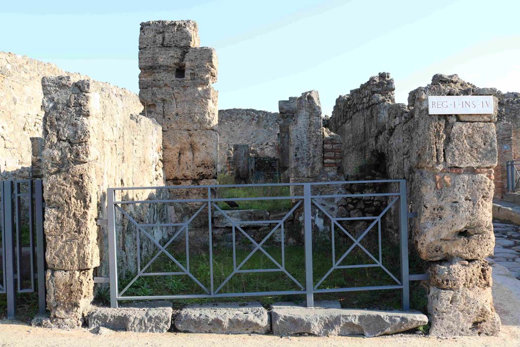 I.4.1 Pompeii. December 2018. Shop Entrance. Photo courtesy of Aude Durand.