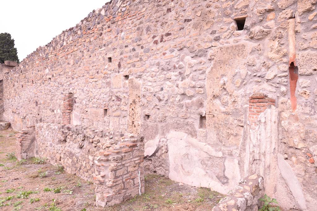 I.4.2 Pompeii. October 2019. Looking towards north wall of corridor on north side of tablinum, on left, from garden area.
Foto Tobias Busen, ERC Grant 681269 DCOR.
