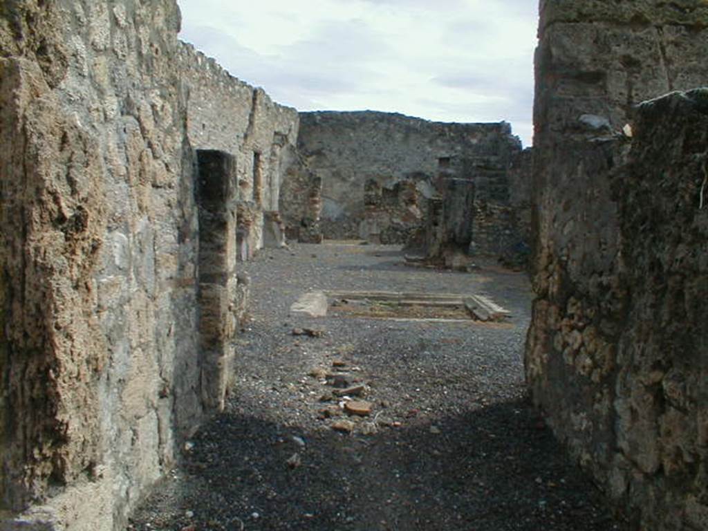 I.4.2 Pompeii. December 2005. Entrance corridor, atrium and impluvium.