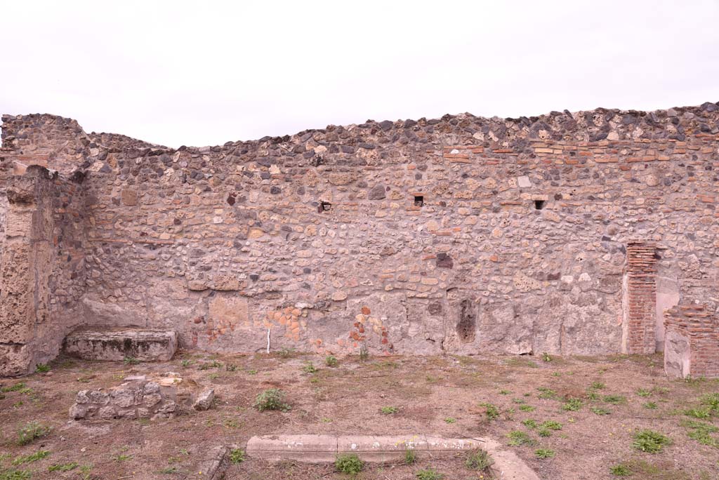 I.4.2 Pompeii. October 2019. Looking across impluvium towards north wall of atrium.
Foto Tobias Busen, ERC Grant 681269 DCOR.

