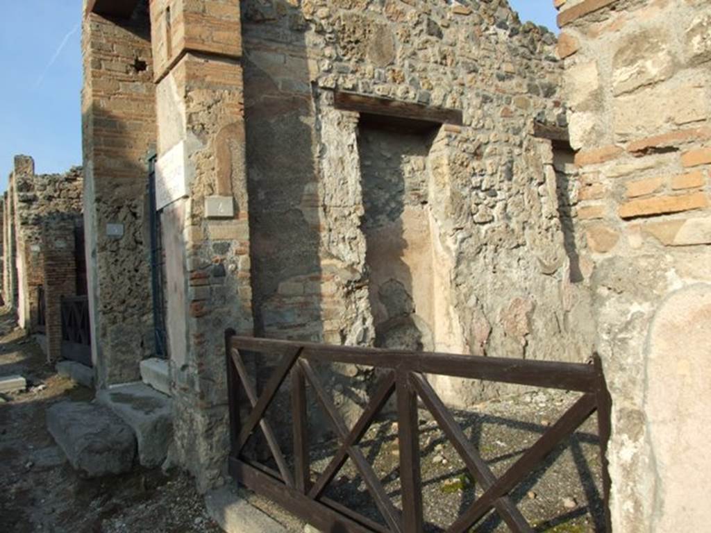 I.4.4 Pompeii. December 2007. Entrance, looking north.