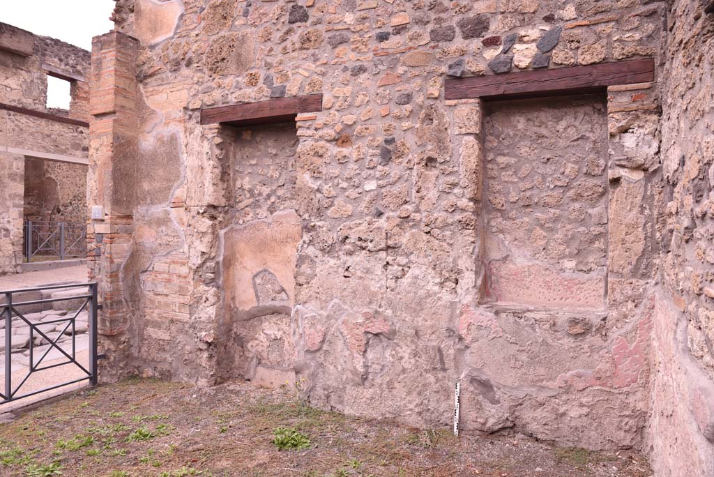 I.4.4 Pompeii. October 2019. Looking towards north wall of shop-room.
Foto Tobias Busen, ERC Grant 681269 DCOR.
