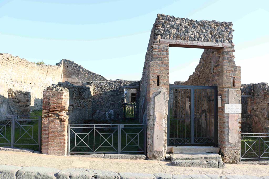 I.4.6 Pompeii. December 2018. Entrances on Via Stabiana, I.4.7, I.4.6 (centre left), I.4.5 and I.4.4. Photo courtesy of Aude Durand.